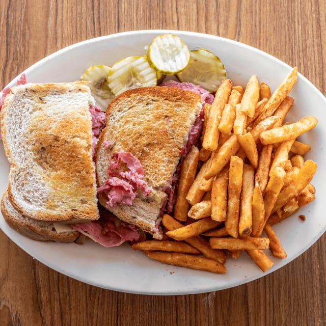 Corned Beef & Swiss on Rye (Half Pound).