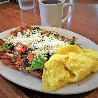 Corned Beef Hash with Eggs, Green Pepper & Onion, Toast & Jelly