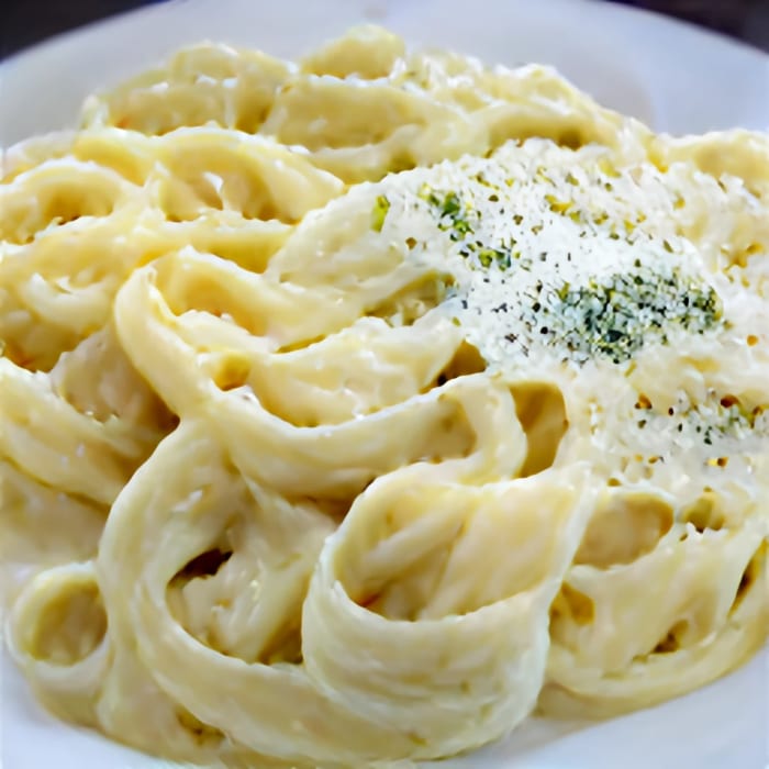 Fettuccini Alfredo.